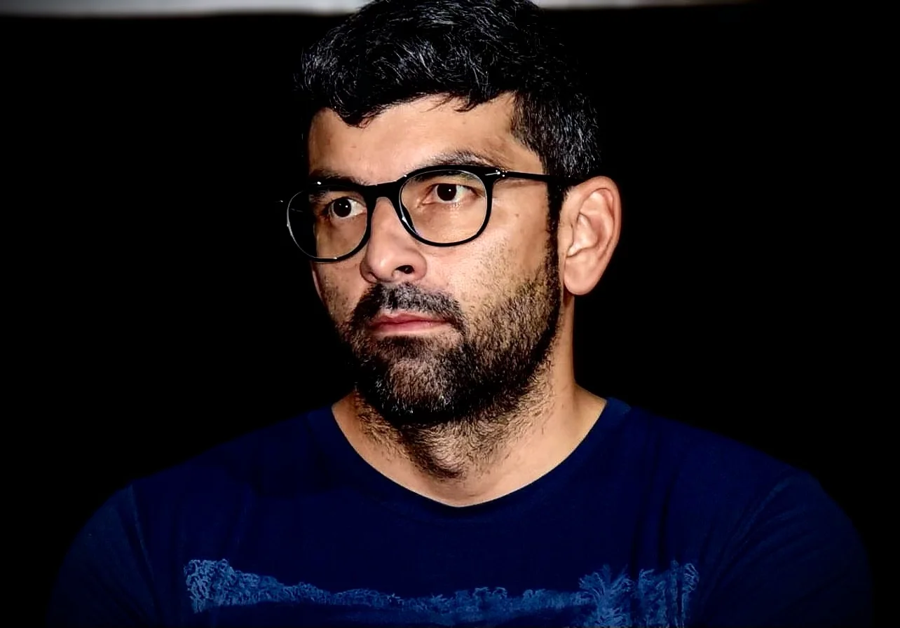 Luxo, transferências suspeitas e investigação: prefeito de Ananindeua é alvo do MP